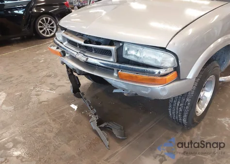 2003 Chevrolet Blazer Ls from USA, damaged, VIN 1GNCS13X23K182791